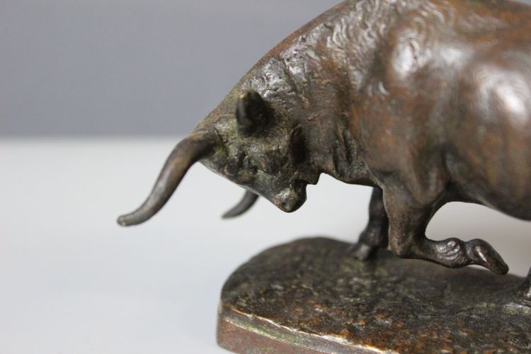 Toro in bronzo di Blaize intorno al 1900