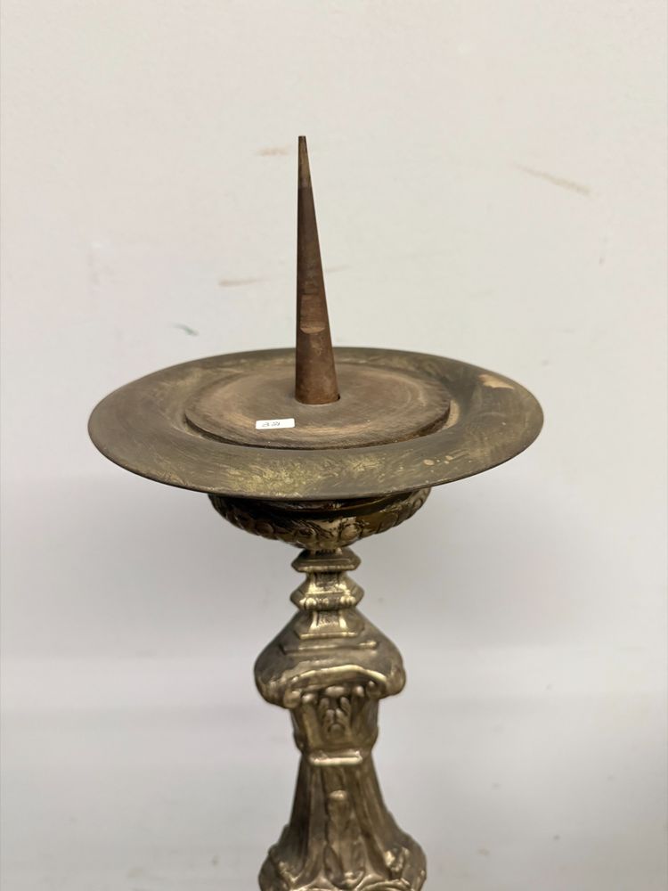 Splendid 18th century candlestick, in silver-plated metal 97x25.