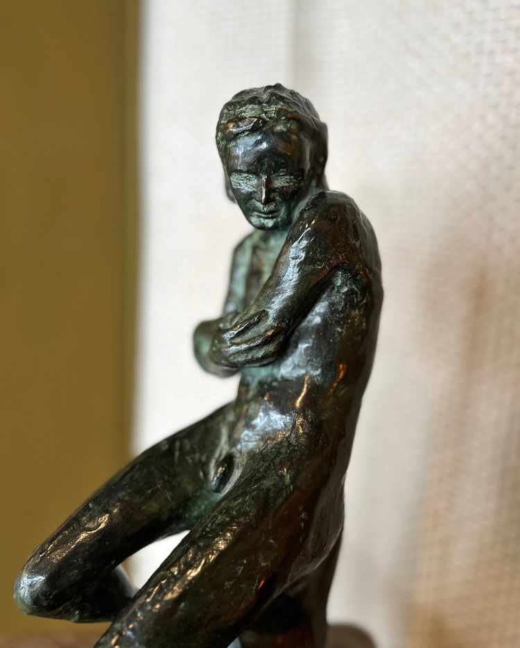 "Recoil", scultura in bronzo di Lili Mirante