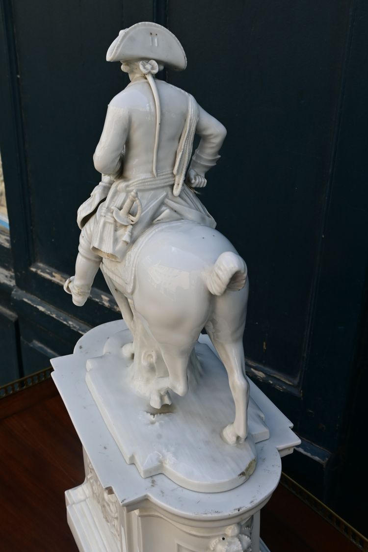 Frederick II of Prussia, equestrian sculpture, Furstenberg porcelain