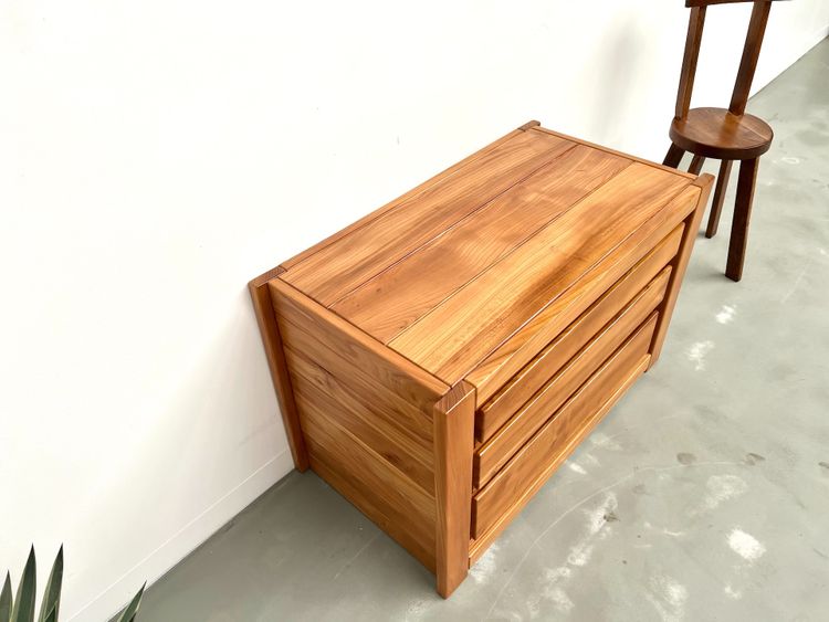 Cassettiera in olmo massello, Maison Regain, circa 1970