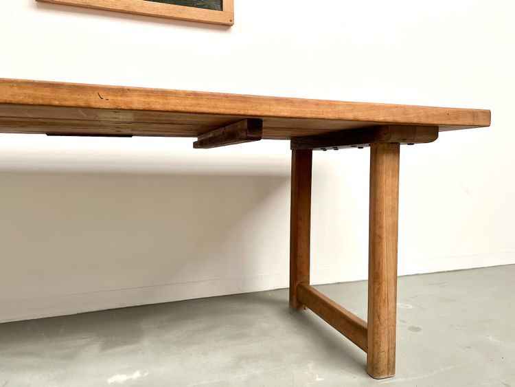 Grande table de ferme brutaliste en hêtre 