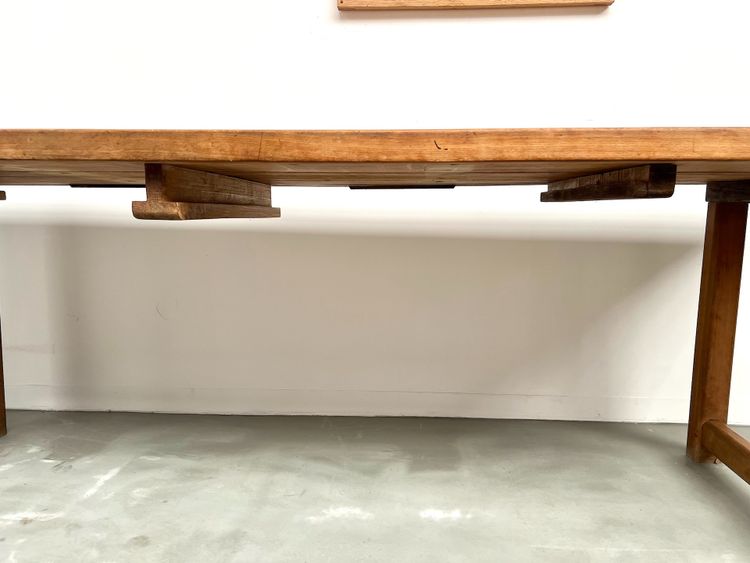 Grande table de ferme brutaliste en hêtre 