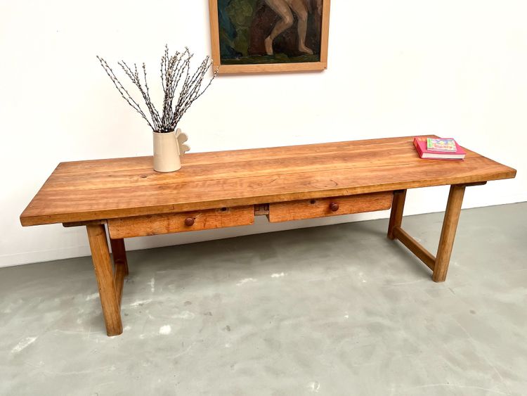 Grande table de ferme brutaliste en hêtre 