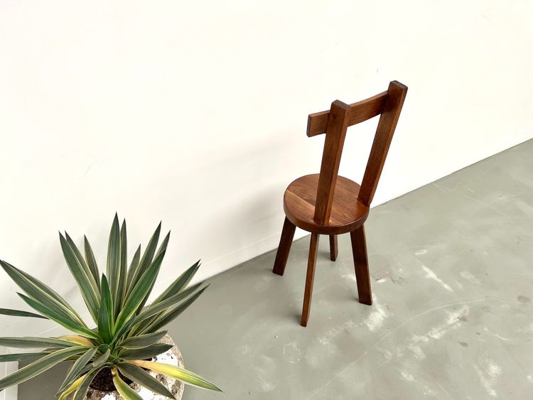 Brutalist chair in solid oak, 1900
