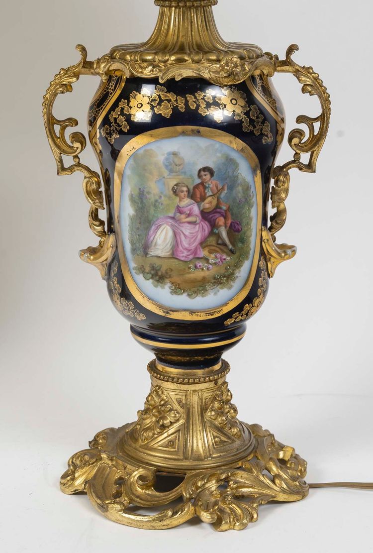 COPPIA DI VASI CON LAMPADA, FINE XIX SECOLO
