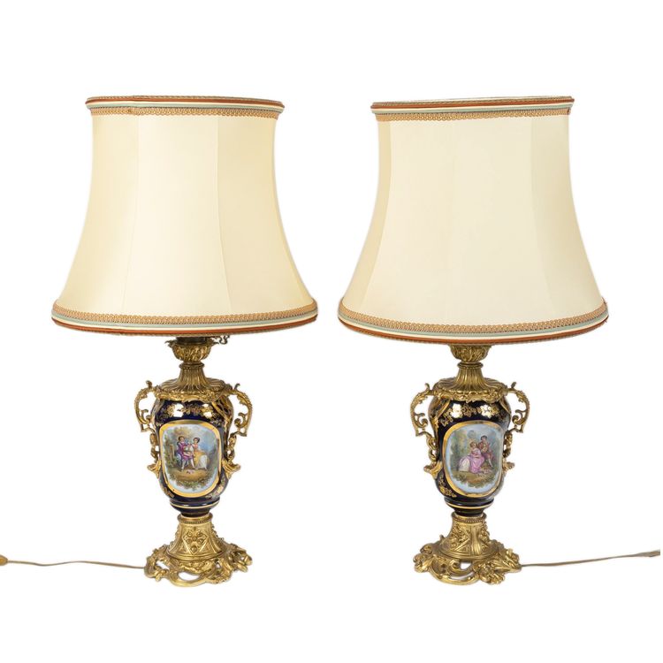 COPPIA DI VASI CON LAMPADA, FINE XIX SECOLO