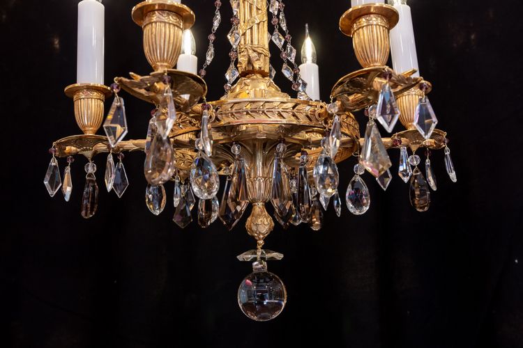 Revolutionary Attributes chandelier in chiseled and gilded bronze, 19th century