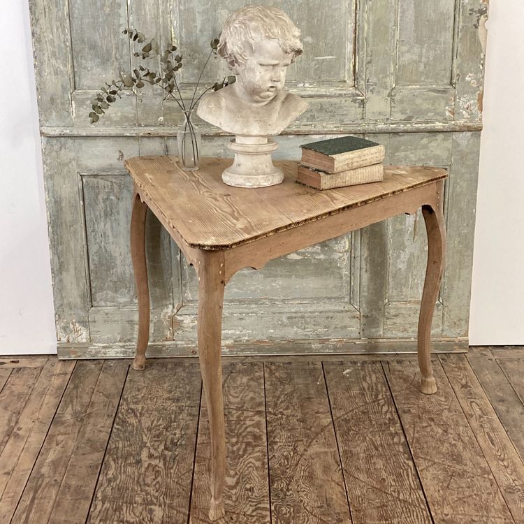 18th century gaming table known as "three of a kind"