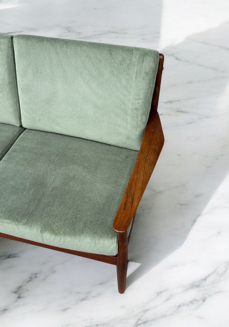 Scandinavian Three-Seater Teak Bench By Svend Aage Eriksen For Glostrup 1960