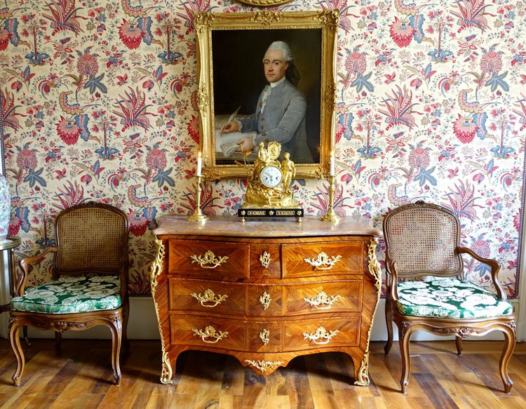 Paar Sessel aus Nussbaumholz mit Korbgeflecht aus der Zeit Louis XV, Lyonnais-Arbeit, Nogaret-Gefolge
