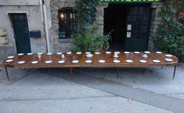 Grande table de banquet ou de conférence, 7 mètres environ