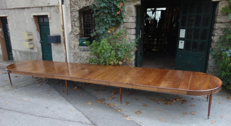 Grande table de banquet ou de conférence, 7 mètres environ