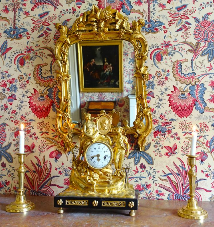 Miroir en bois doré, glace au mercure, travail Provencal d'époque Louis XV - Transition