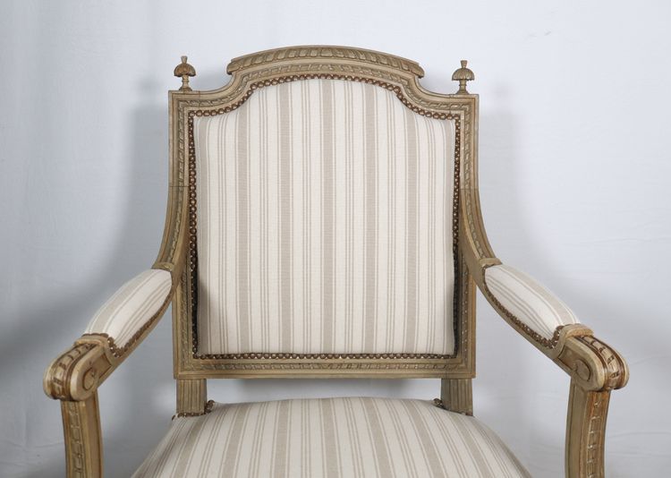 Coppia di poltrone da regina in stile Luigi XVI, fine XIX secolo
