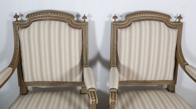 Coppia di poltrone da regina in stile Luigi XVI, fine XIX secolo