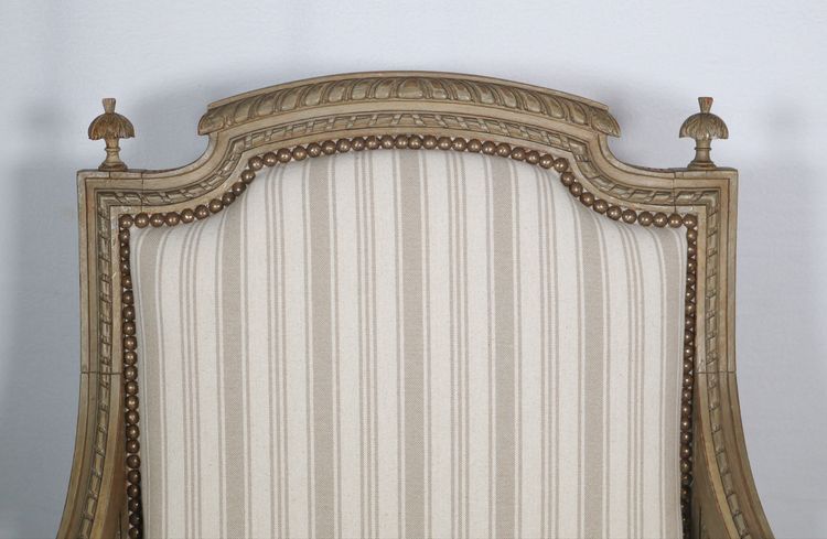 Coppia di poltrone da regina in stile Luigi XVI, fine XIX secolo