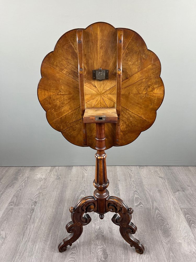 Guéridon anglais en marqueterie – XIXe siècle