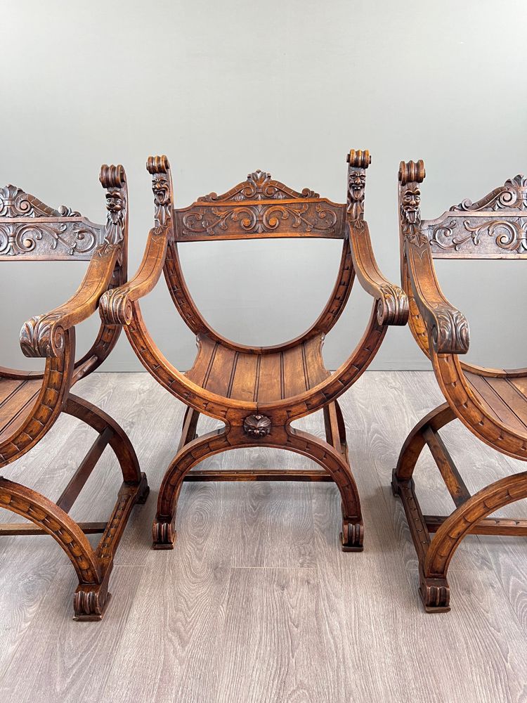 Suite de Trois Fauteuils de Style Renaissance, XIXe siècle