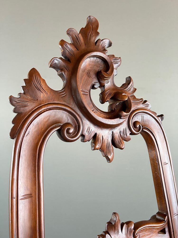 Chevalet de présentation en bois sculpté, XIXe siècle