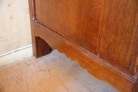 Cassettone in rovere Luigi XIV del XVII secolo