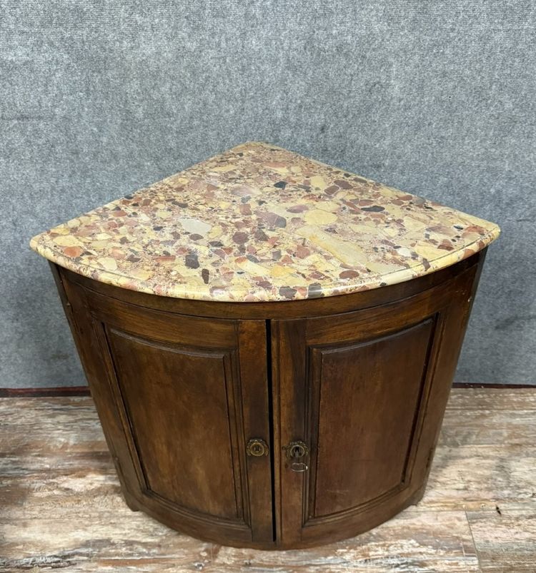 encoignure de boiserie en bois massif époque Louis XIV 