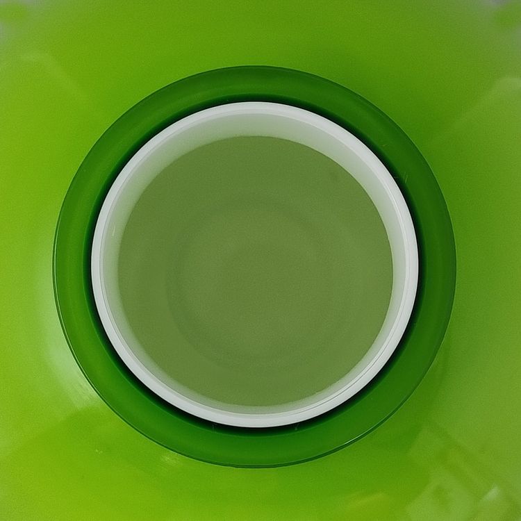 Magnifique vase vert des années 1970 par Ind. Vetraria Valdarnese. Fabriqué en Italie.