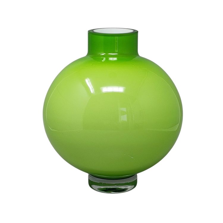 Magnifique vase vert des années 1970 par Ind. Vetraria Valdarnese. Fabriqué en Italie.