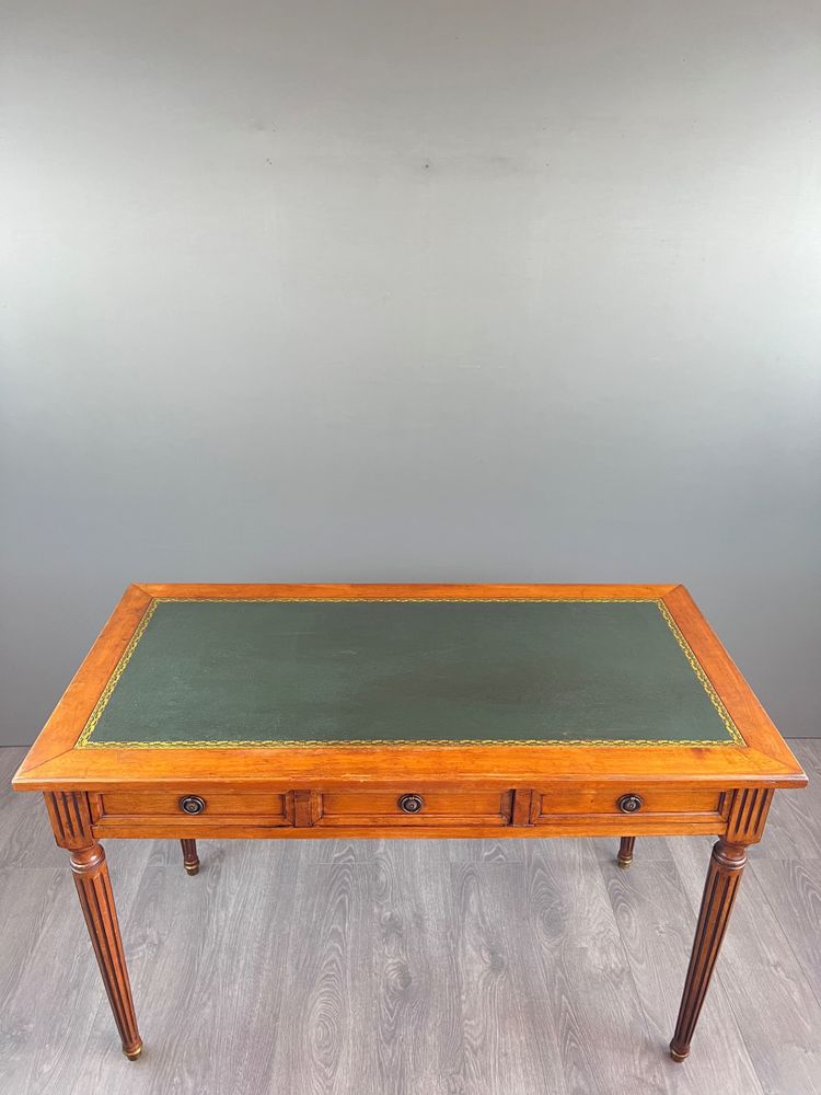Bureau de style Louis XVI en bois, XXe siècle