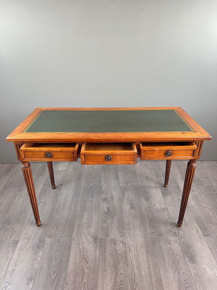 Bureau de style Louis XVI en bois, XXe siècle