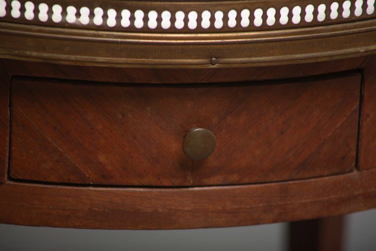Coppia di tavolini Luigi XVI con piano in marmo – fine XIX secolo
