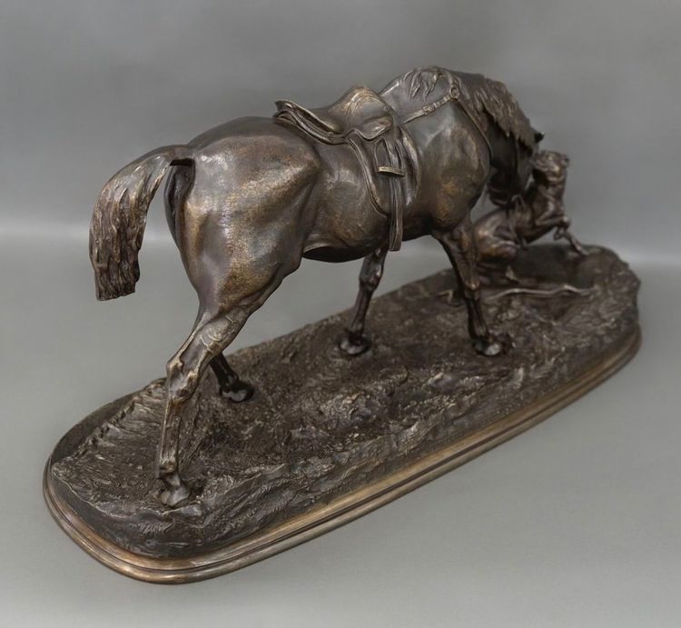 Sculpture - Mare In The Stable Playing With A Dog , Pierre-Jules Mêne (1810-1879) - Bronze