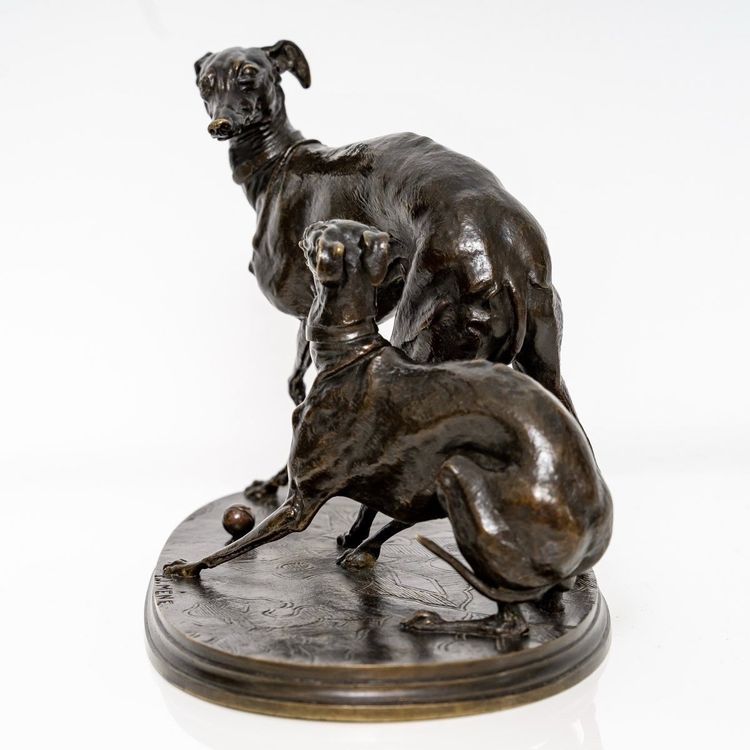 Gruppo in bronzo "Due levrieri che giocano a bocce", Pierre-Jules Mêne (1810-1879)