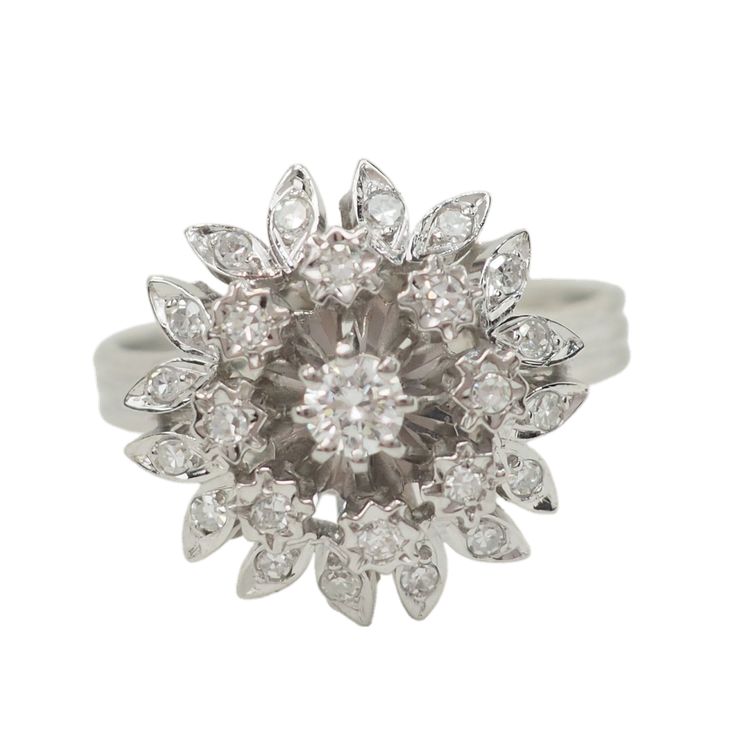 Anello a doppio fiore in oro bianco e diamanti