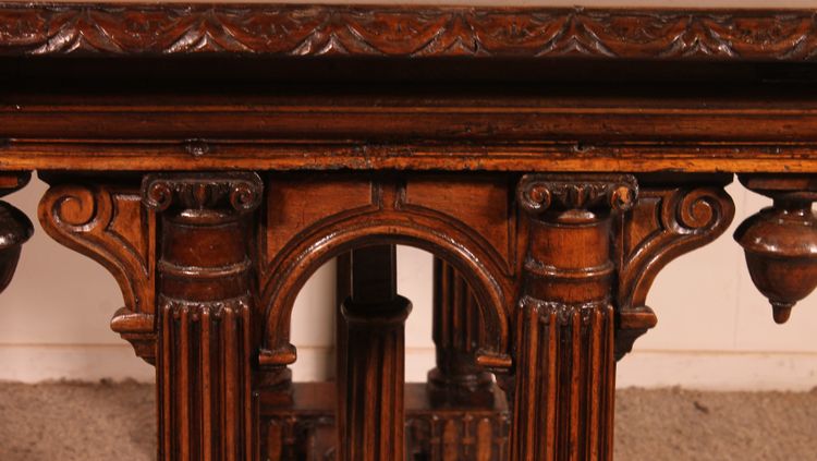 table d'époque renaissance en noyer- 16° siècle