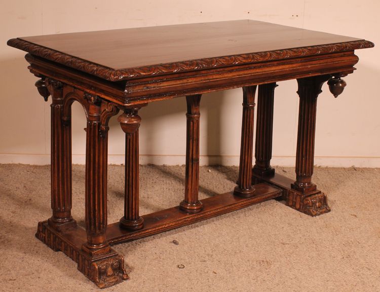 table d'époque renaissance en noyer- 16° siècle