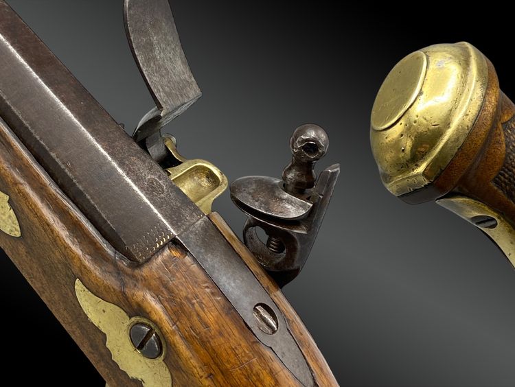 Pistola da ufficiale a pietra focaia, firmata FATOU a Parigi, Francia, XIX secolo