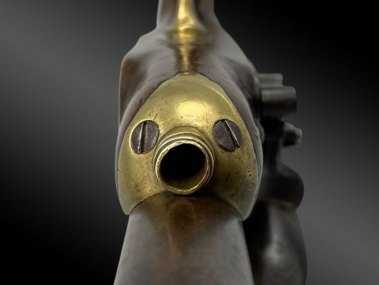 Pistola da ufficiale a pietra focaia, firmata FATOU a Parigi, Francia, XIX secolo