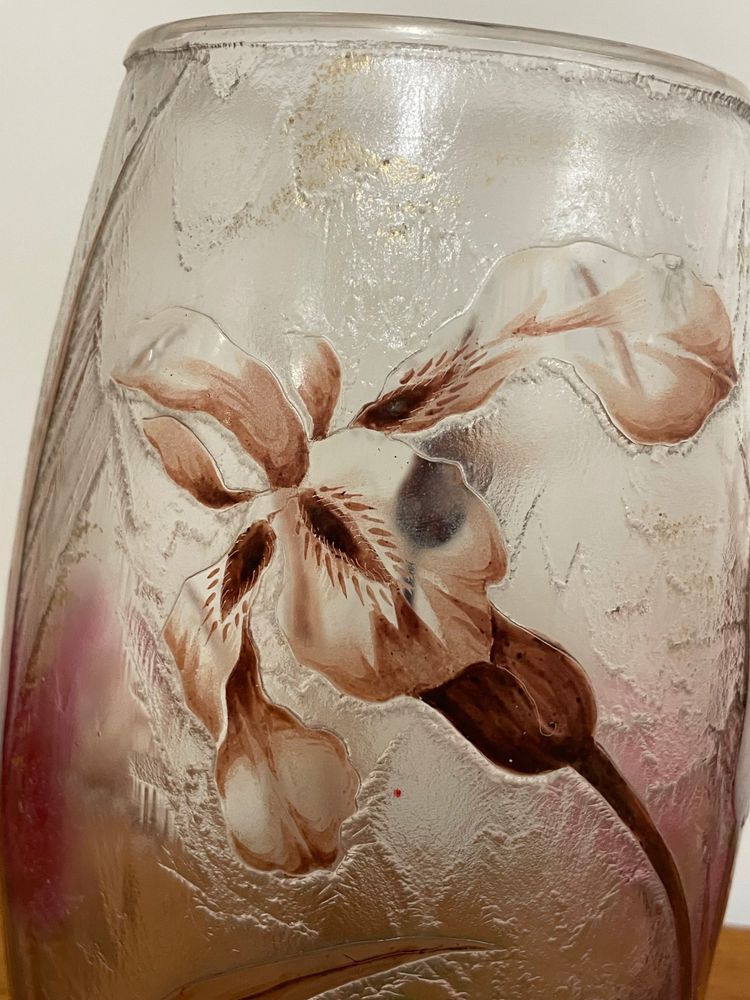 Vaso in vetro satinato Art Nouveau con decorazione a iris, periodo Art Nouveau