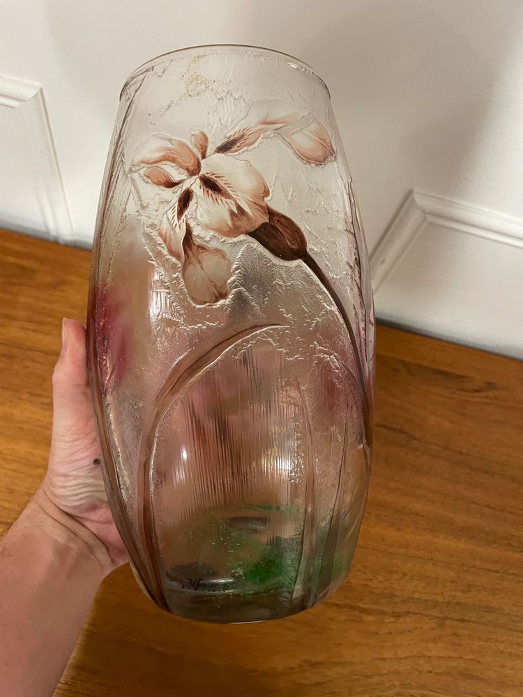 Vaso in vetro satinato Art Nouveau con decorazione a iris, periodo Art Nouveau