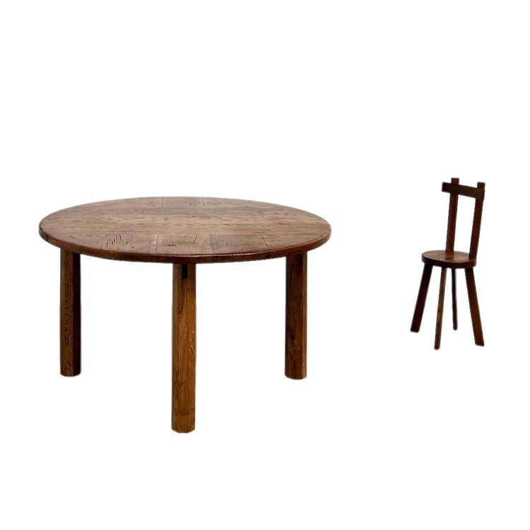 Table ronde en chêne massif – Pièce unique, circa 1900