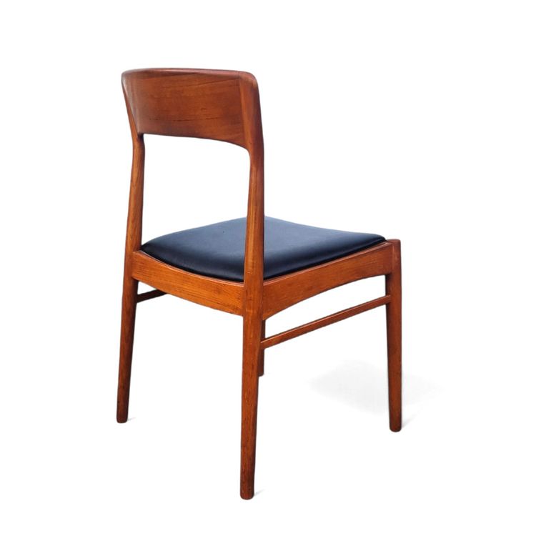 Set di sei sedie scandinave in teak, Henning Kjaernulf