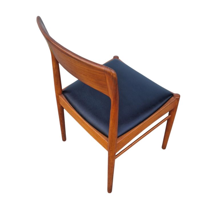 Set di sei sedie scandinave in teak, Henning Kjaernulf