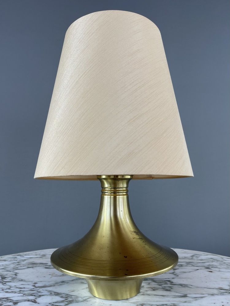 Coppia di lampade in ottone, design modernista, XX secolo