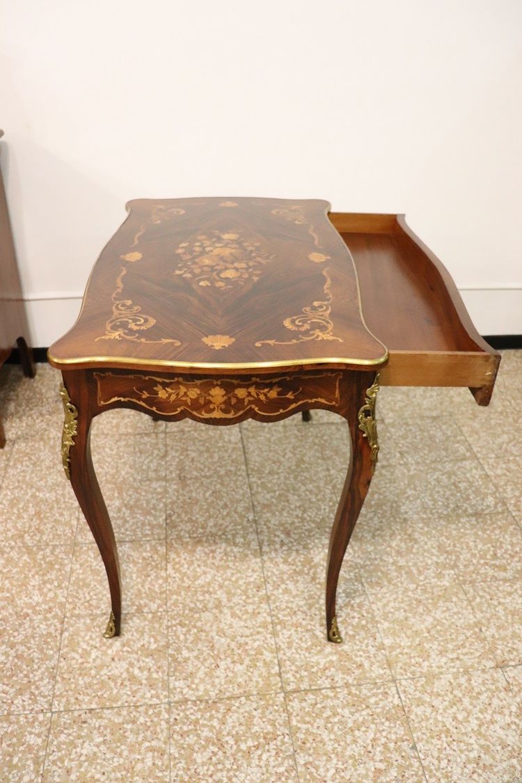 Petit bureau en bois, 20e siècle