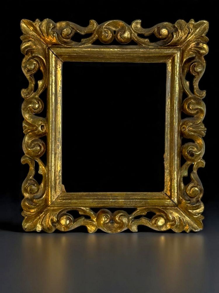 COPPIA DI CORNICI ROCOCÒ ITALIANE DEL XIX SECOLO IN LEGNO DORATO PER DIPINTI 15 CM X 12 CM