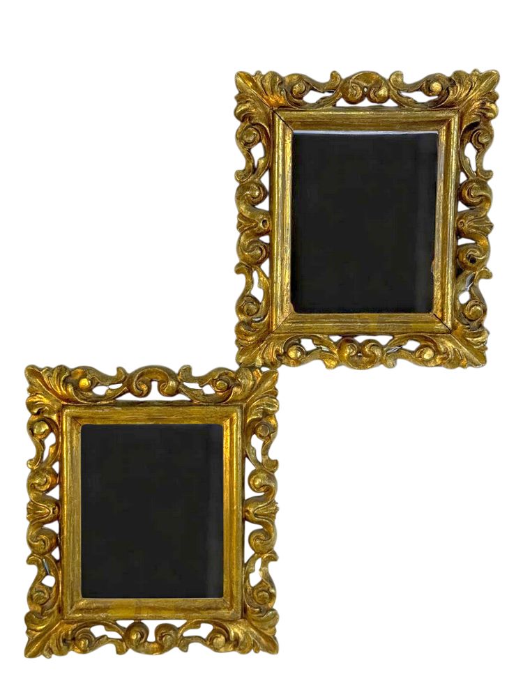 COPPIA DI CORNICI ROCOCÒ ITALIANE DEL XIX SECOLO IN LEGNO DORATO PER DIPINTI 15 CM X 12 CM