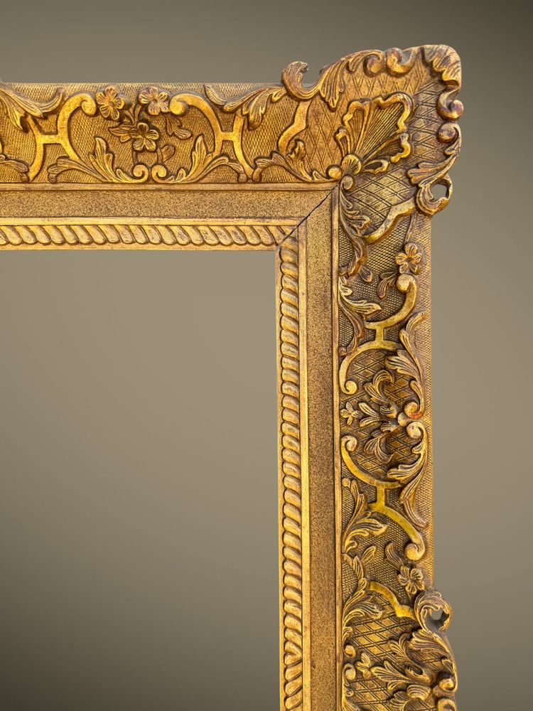 CADRE DU XIXe EN BOIS ET STUC DORÉ ESTAMPILLÉ POUR PEINTURE 67 CM X 56 CM