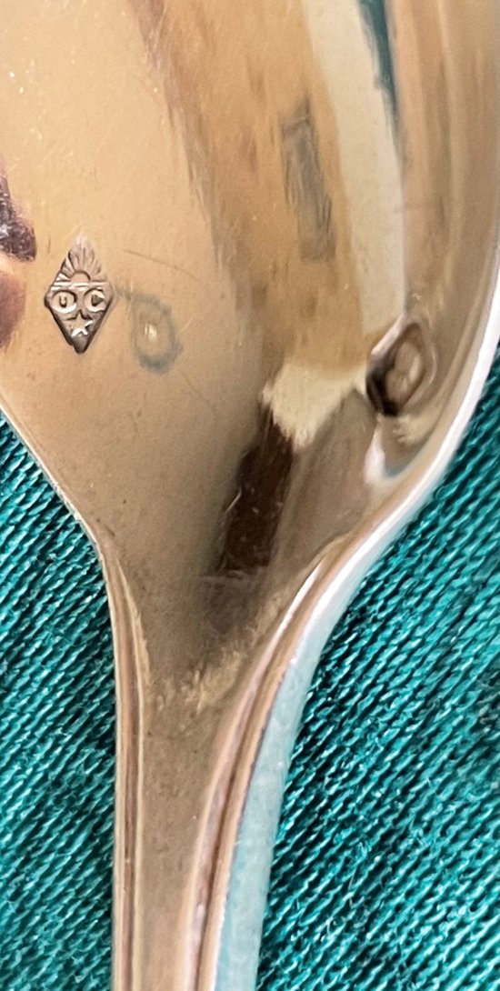 10 art deco teaspoons.
