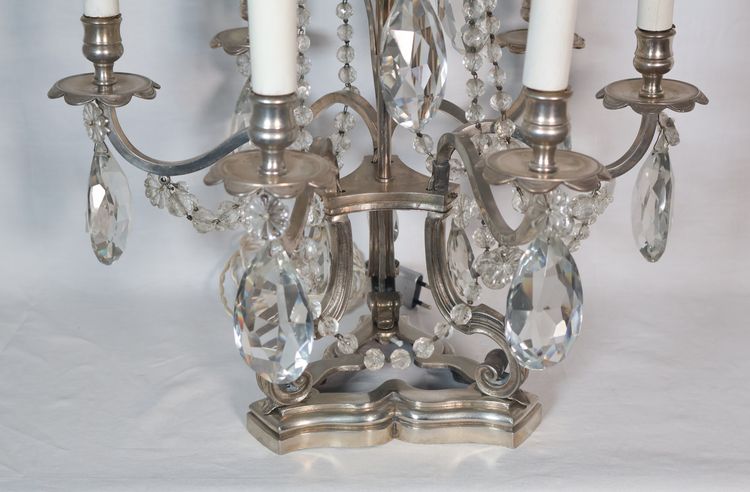 Coppia di candelabri in bronzo argentato, fine XIX secolo